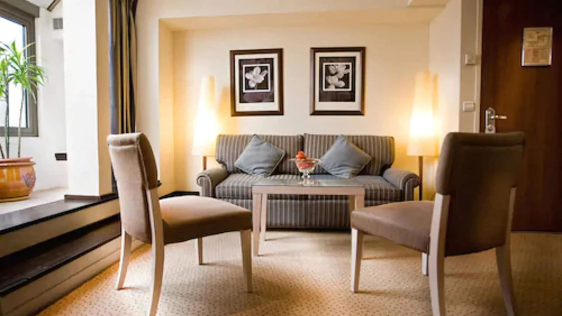 Otel Le Pera Paris