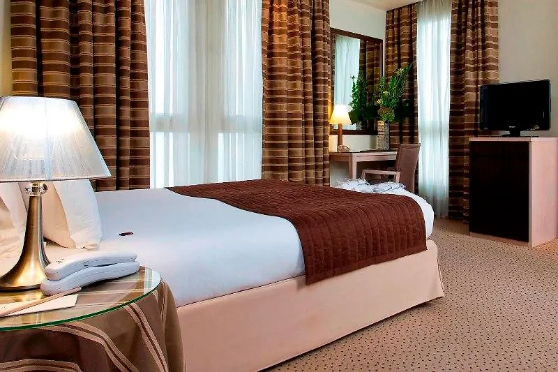 Otel Le Pera