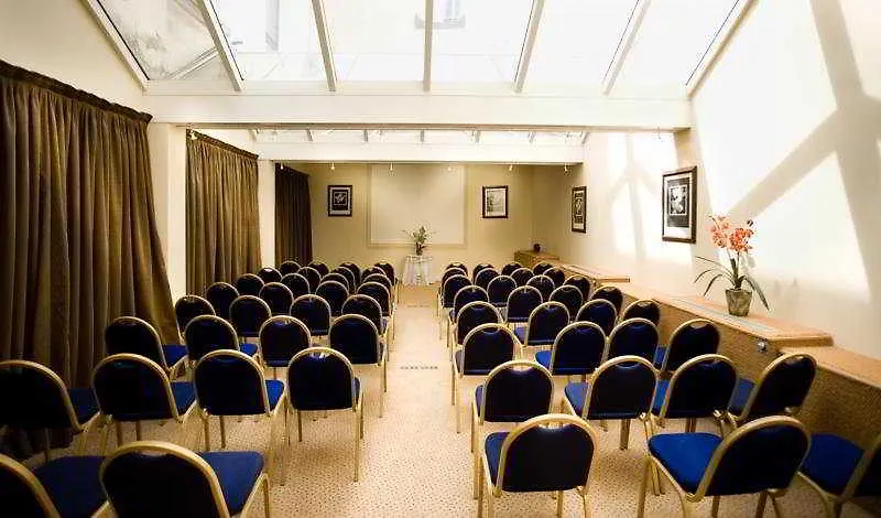 Le Pera Hotel 4*